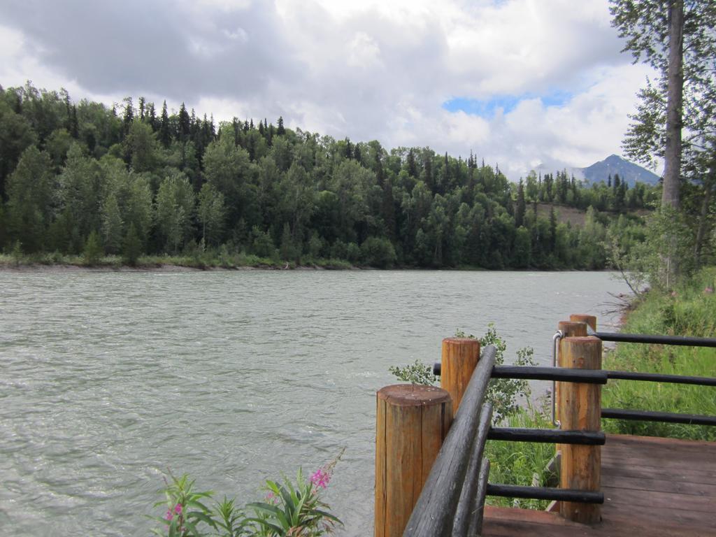 Ldr Lodge - Last Dollar Ranch Smithers Exterior foto